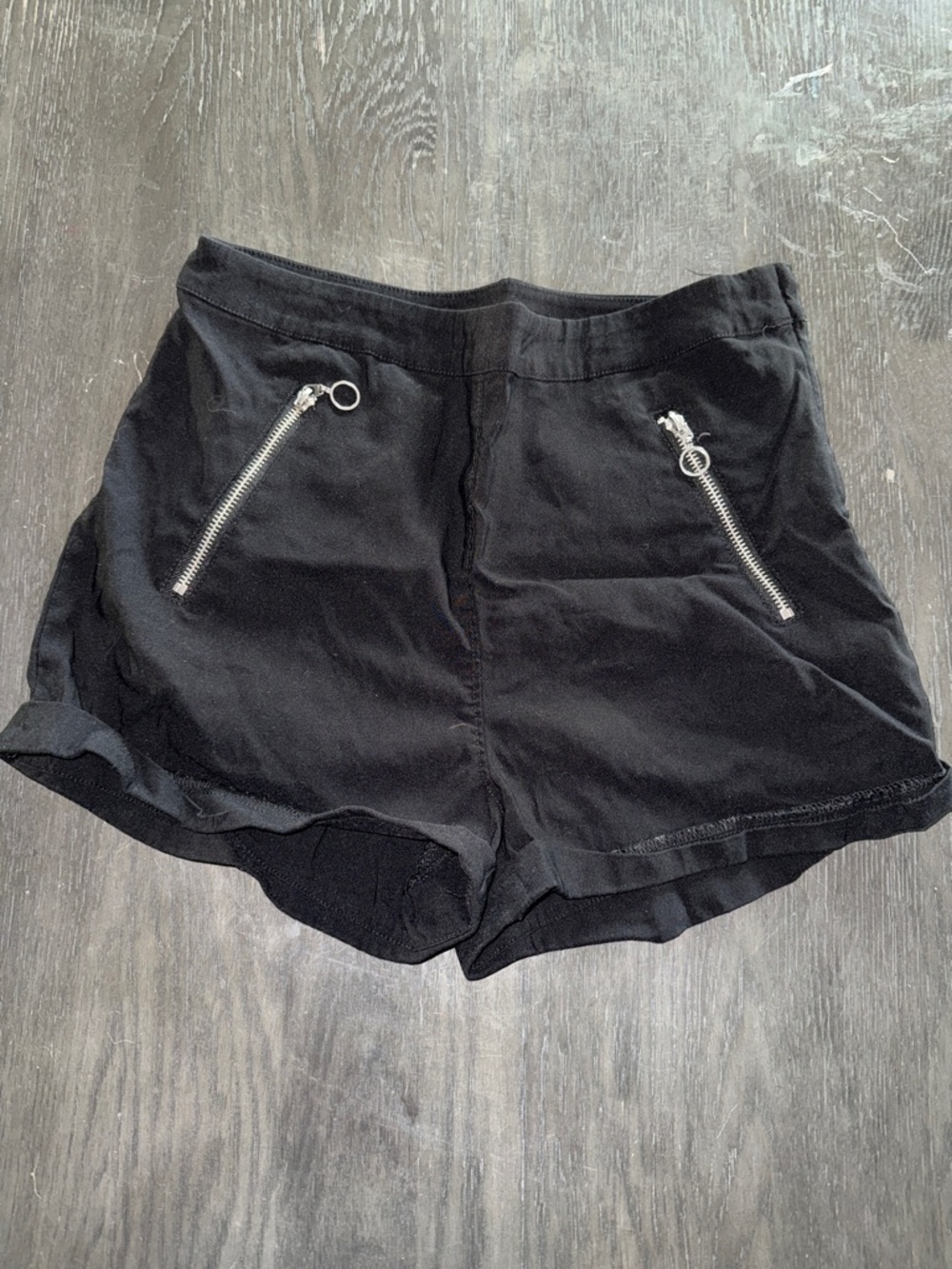 Size 10 Divided Shorts with side zipper and button